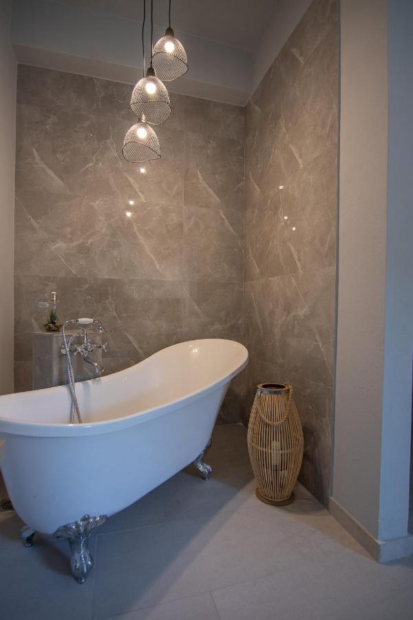 Georgianna'S Suite With Private Pool , 'Greysuite' Kómboi Eksteriør bilde